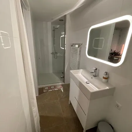 Guest house Spartement 4 *